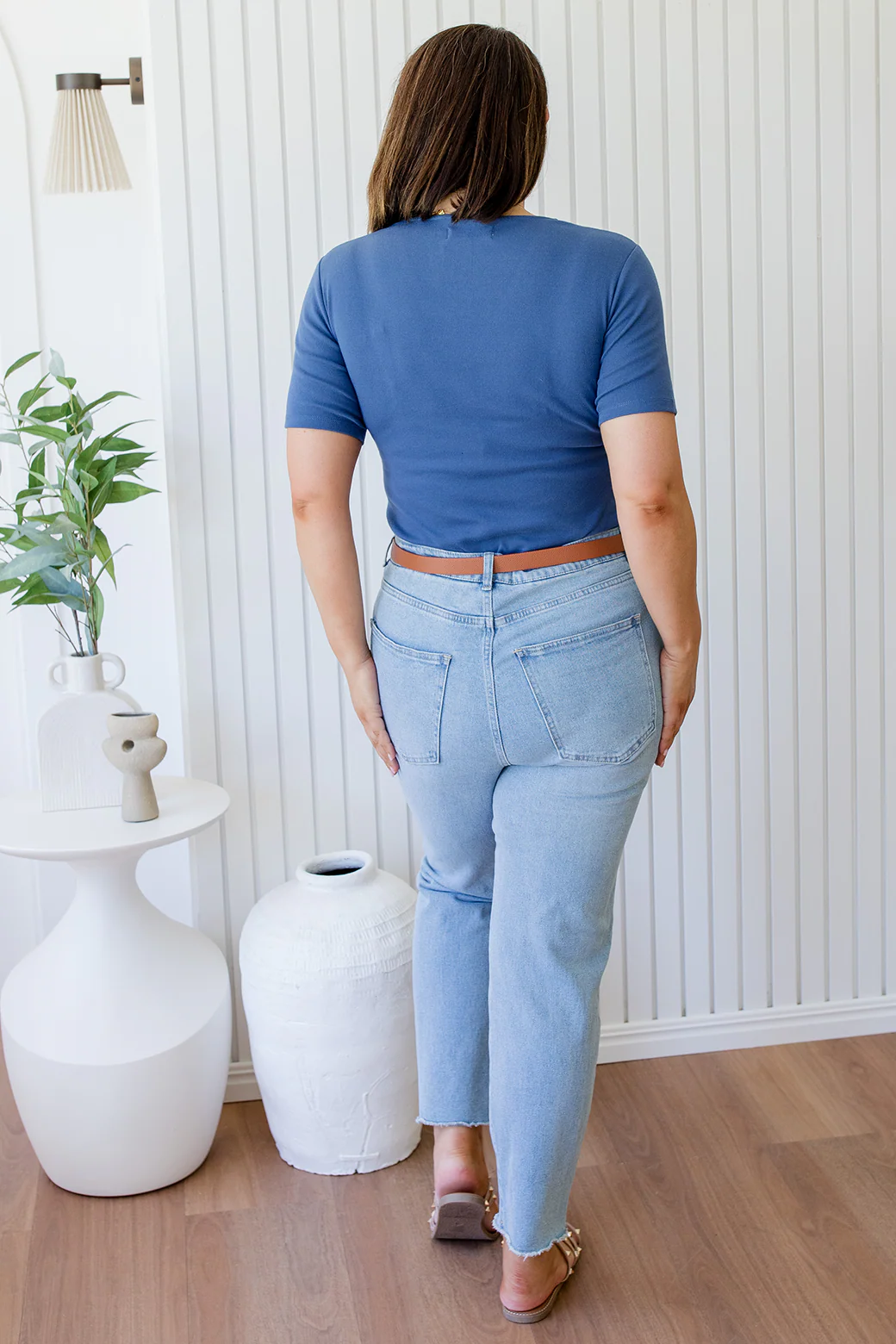 Final Sale | Annie Twist Tee Navy - Image 11