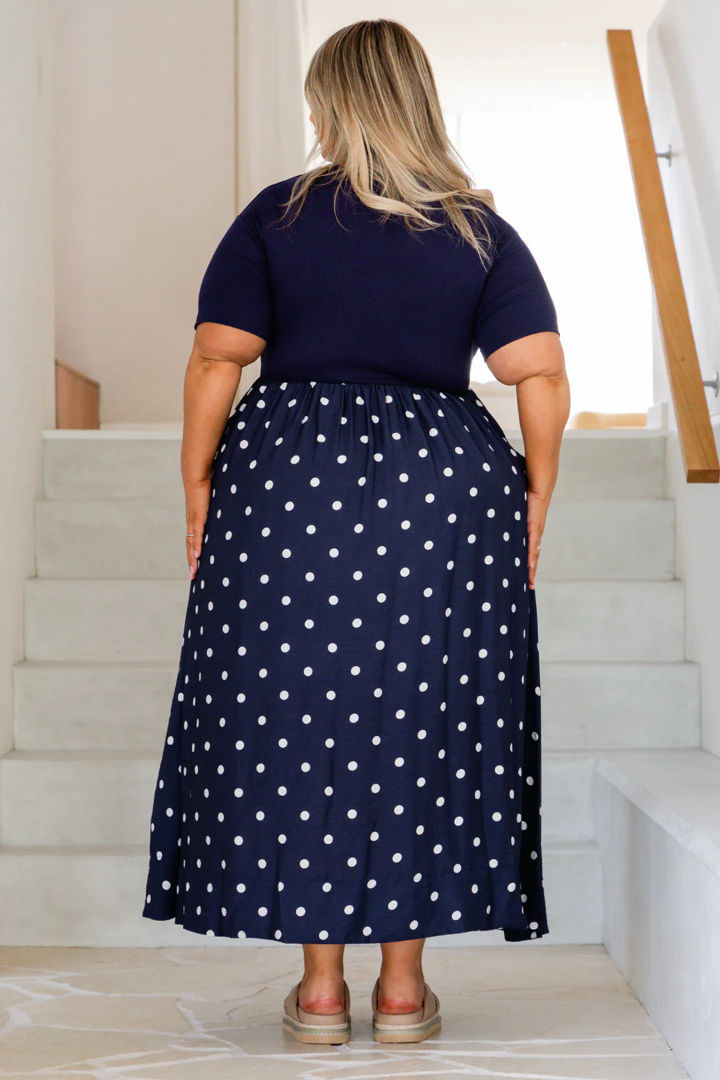 Elka T-Shirt Midi Dress Navy Spot - Image 10