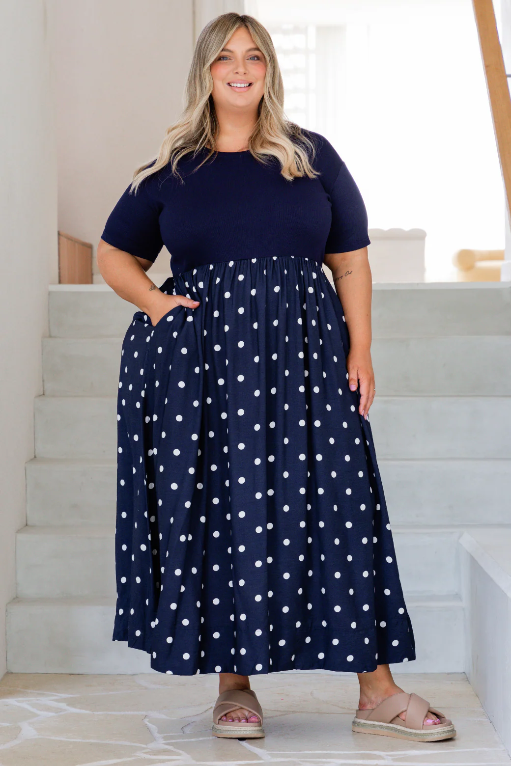 Elka T-Shirt Midi Dress Navy Spot - Image 6