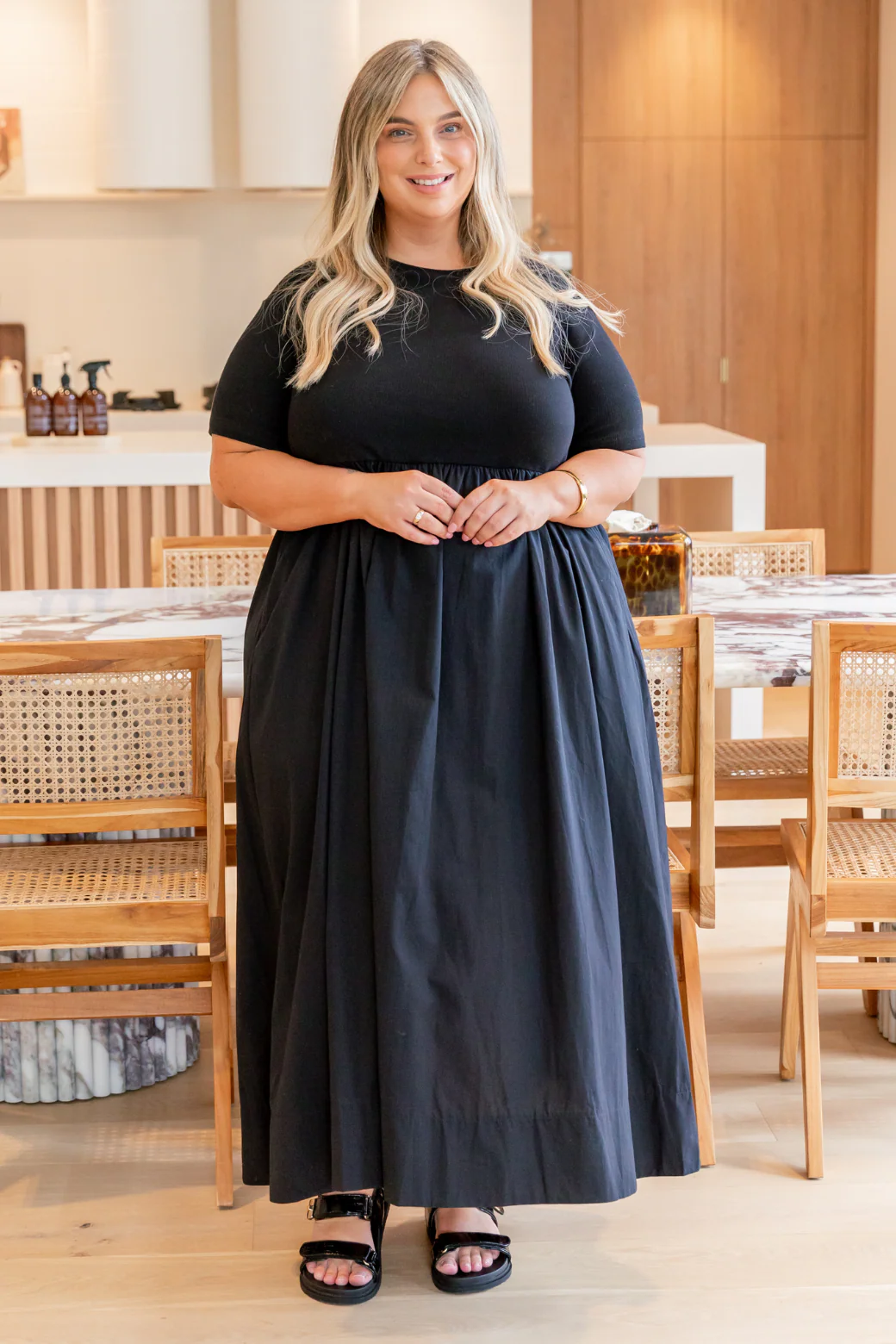 Elka T-shirt Midi Dress Black - Image 5
